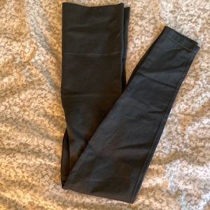 BLANQI Leggings